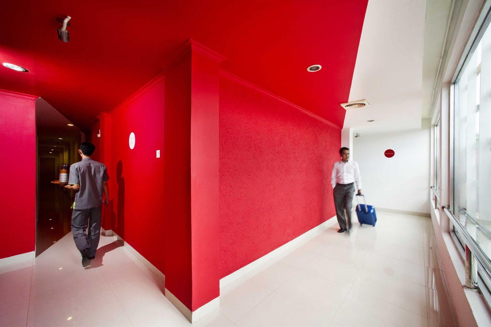 Zuri Express Hotel Pekanbaru Buitenkant foto