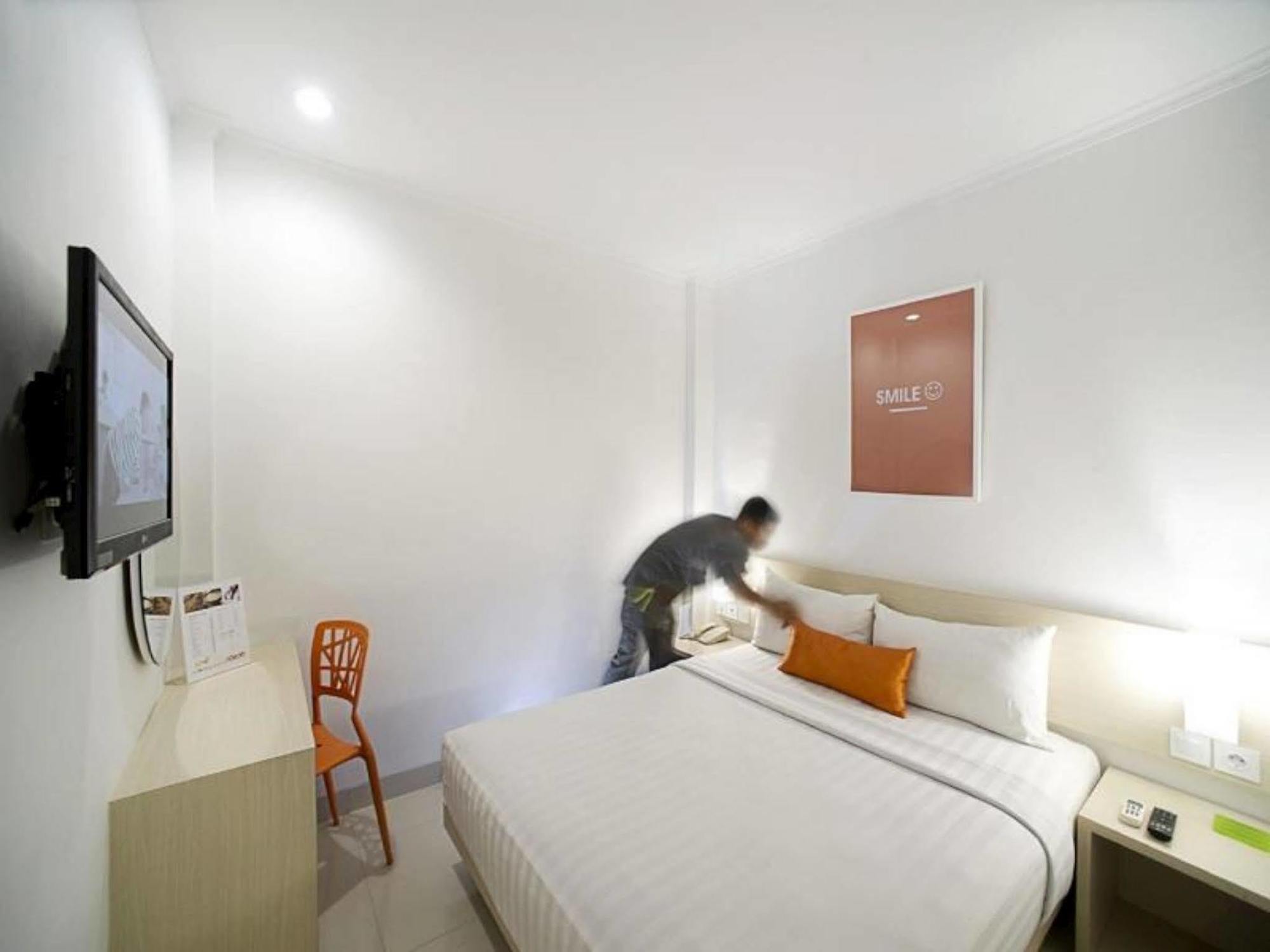 Zuri Express Hotel Pekanbaru Buitenkant foto