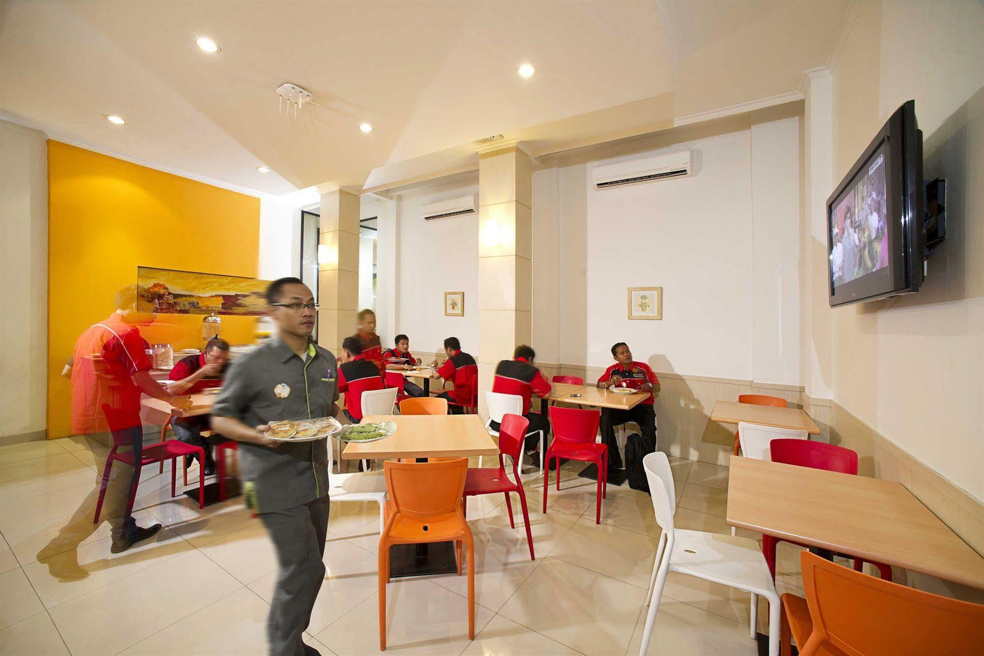 Zuri Express Hotel Pekanbaru Buitenkant foto