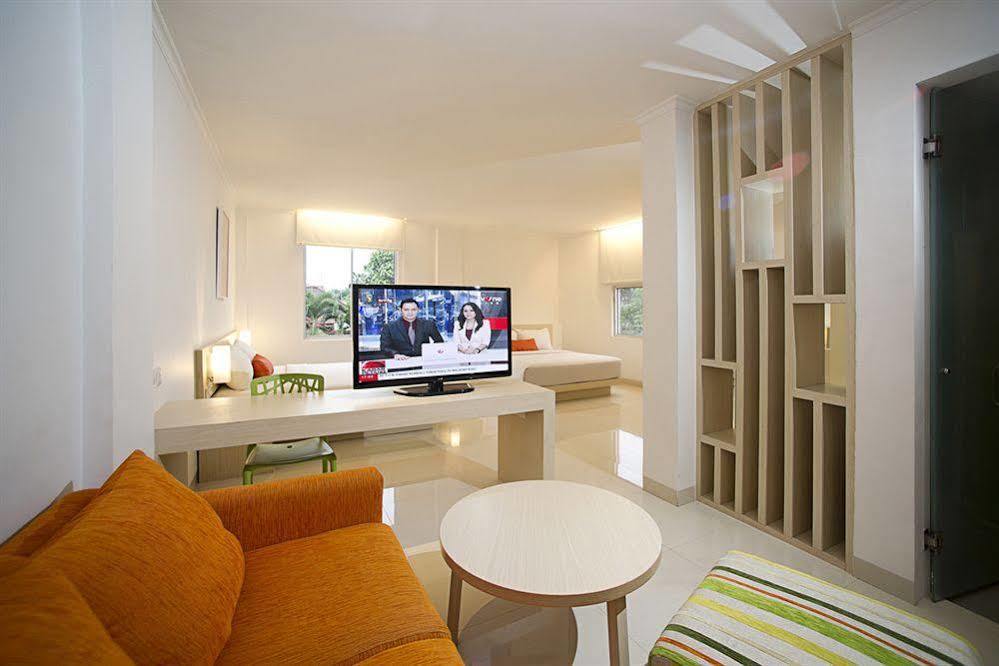 Zuri Express Hotel Pekanbaru Buitenkant foto